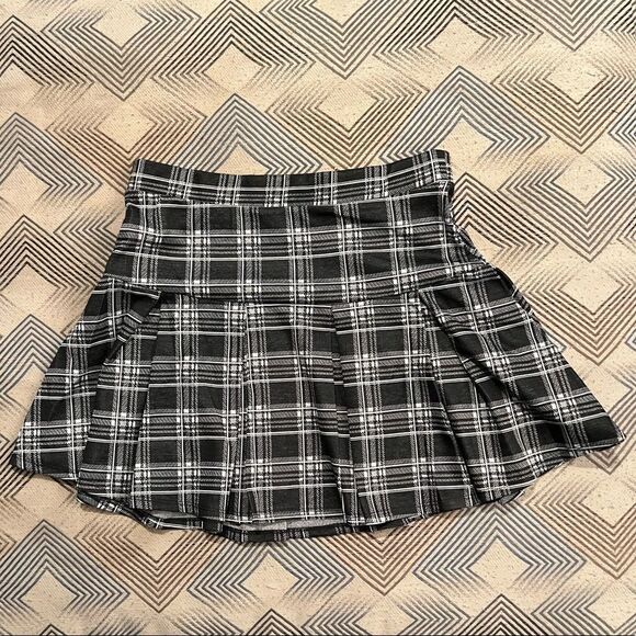Hesperus Plaid Skirt - Picture 1 of 5